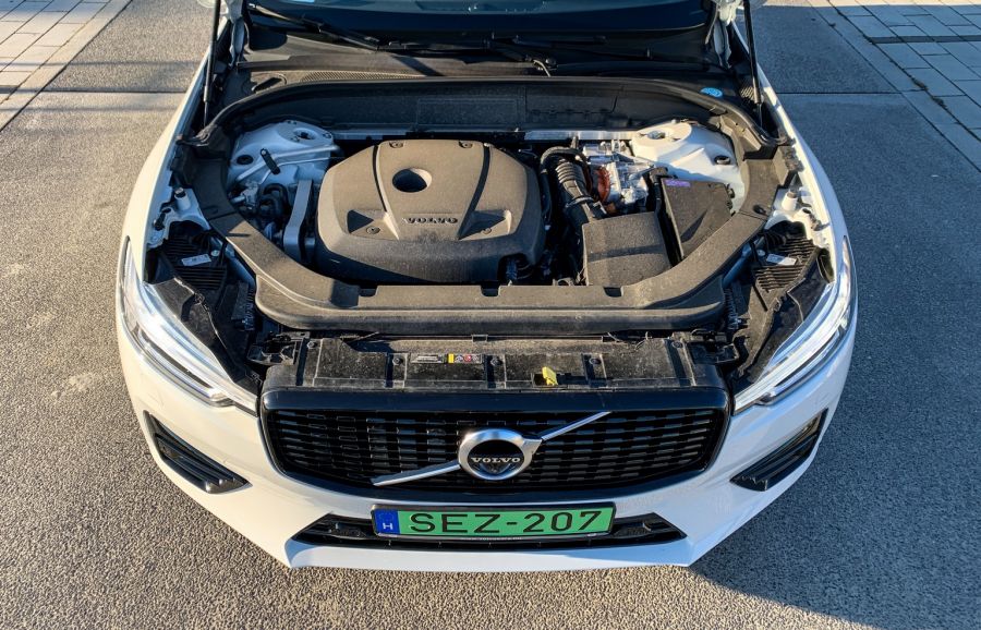 Életszerűre hangolva – Volvo XC60 T6 Recharge plug-in hybrid - Autó & Motor - MOBILITY - volvo xc60, Volvo XC60 plug-in hybrid teszt, Volvo XC60 T6 Recharge teszt, volvo xc60 teszt, 