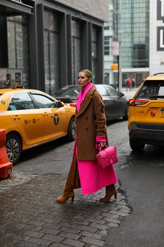 Stílusiskola: rózsaszín és barna, a mesés tavaszi színkombináció -  -  - barna, divat, outfit, rózsaszín, stílus, tavasz, 