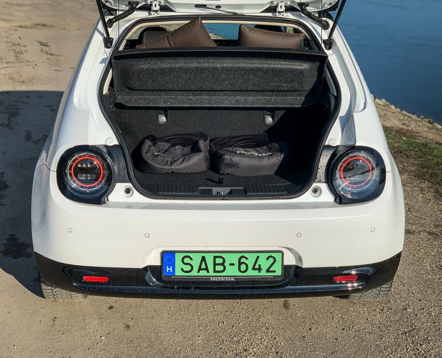 Honda e, mErt mEgérdEmlEm - Autó & Motor - MOBILITY - elektromos honda, honda e, Honda e teszt, 