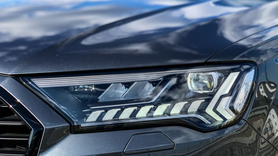 A luxus (elektromos)szekrény - Q7 S line 60 TFSIe quattro tiptronic - Autó & Motor - MOBILITY - audi q7 60tfsi teszt, audi q7 PHEV teszt, audi q7 plug-in hybrid teszt, q7 audi 2020, 