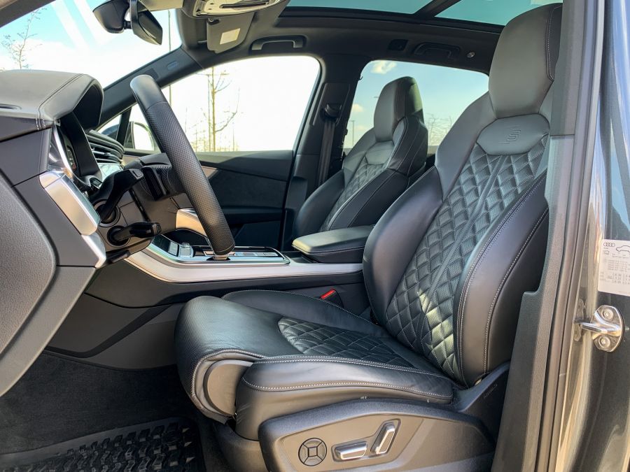 A luxus (elektromos)szekrény - Q7 S line 60 TFSIe quattro tiptronic - Autó & Motor - MOBILITY - audi q7 60tfsi teszt, audi q7 PHEV teszt, audi q7 plug-in hybrid teszt, q7 audi 2020, 