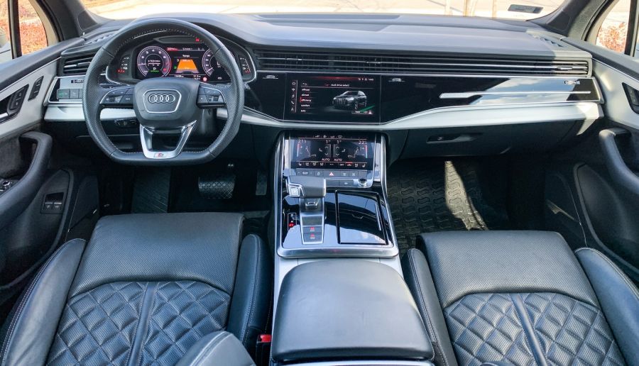 A luxus (elektromos)szekrény - Q7 S line 60 TFSIe quattro tiptronic - Autó & Motor - MOBILITY - audi q7 60tfsi teszt, audi q7 PHEV teszt, audi q7 plug-in hybrid teszt, q7 audi 2020, 