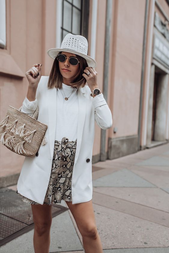 Stílusiskola: így viselj tavasszal fehér blézereket -  -  - blézer, fehér blézer, outfit, stílus, tavasz, 