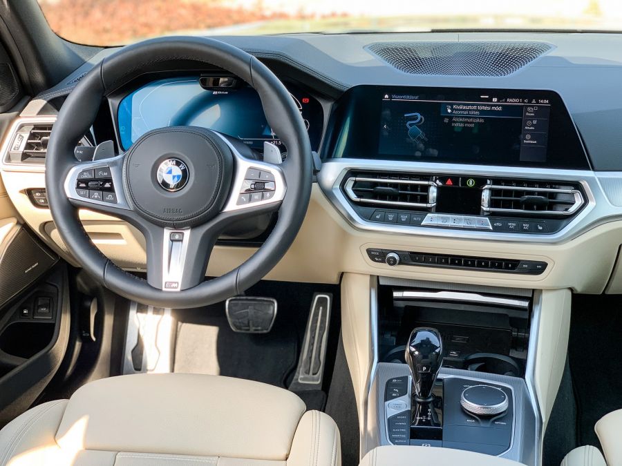Vigyázz, kész, tölts – BMW 330e xDrive Touring - Autó & Motor - MOBILITY - 2021 BMW 330e Touring xDrive teszt, bmw 330 plug-in hybrid teszt, bmw 330e PHEV teszt, bmw 330e touring xdrive teszt, 