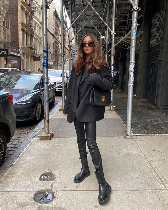 Stílusiskola: így viselj fekete blézereket -  -  - blézer, divat, fekete blézer, outfit, stílus, 