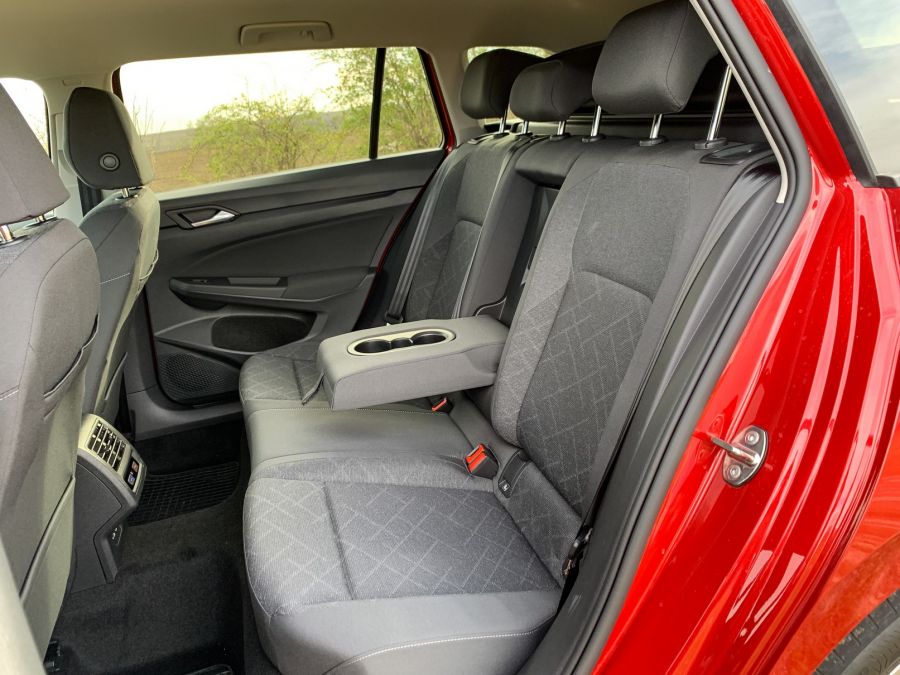 Ami kell! – Volkswagen Golf 8 Variant 1.5 eTDI Life - Autó & Motor - MOBILITY - 2021 VW Golf, 2021 VW Golf 8 Variant teszt, Golf 8 mild hybrid teszt, Golf 8 Variant Life, volkswagen golf, Volkswagen Golf 8 Variant 1.5 eTDI Life teszt, 