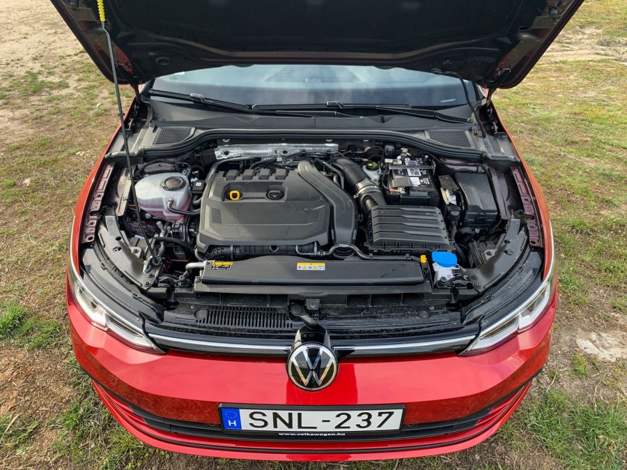 Ami kell! – Volkswagen Golf 8 Variant 1.5 eTDI Life - Autó & Motor - MOBILITY - 2021 VW Golf, 2021 VW Golf 8 Variant teszt, Golf 8 mild hybrid teszt, Golf 8 Variant Life, volkswagen golf, Volkswagen Golf 8 Variant 1.5 eTDI Life teszt, 
