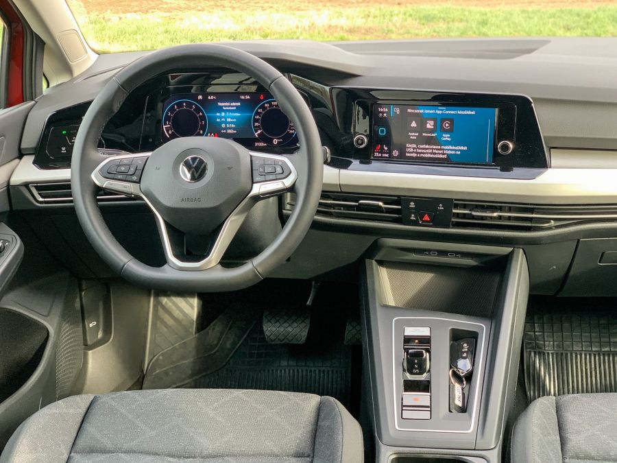 Ami kell! – Volkswagen Golf 8 Variant 1.5 eTDI Life - Autó & Motor - MOBILITY - 2021 VW Golf, 2021 VW Golf 8 Variant teszt, Golf 8 mild hybrid teszt, Golf 8 Variant Life, volkswagen golf, Volkswagen Golf 8 Variant 1.5 eTDI Life teszt, 