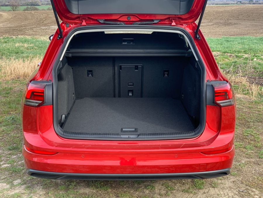 Ami kell! – Volkswagen Golf 8 Variant 1.5 eTDI Life - Autó & Motor - MOBILITY - 2021 VW Golf, 2021 VW Golf 8 Variant teszt, Golf 8 mild hybrid teszt, Golf 8 Variant Life, volkswagen golf, Volkswagen Golf 8 Variant 1.5 eTDI Life teszt, 