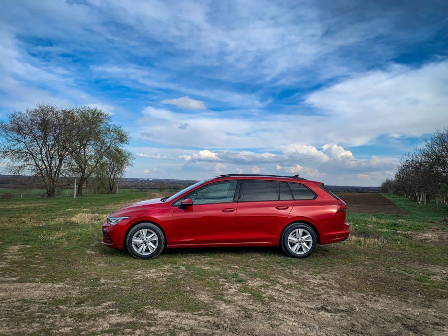 Ami kell! – Volkswagen Golf 8 Variant 1.5 eTDI Life - Autó & Motor - MOBILITY - 2021 VW Golf, 2021 VW Golf 8 Variant teszt, Golf 8 mild hybrid teszt, Golf 8 Variant Life, volkswagen golf, Volkswagen Golf 8 Variant 1.5 eTDI Life teszt, 