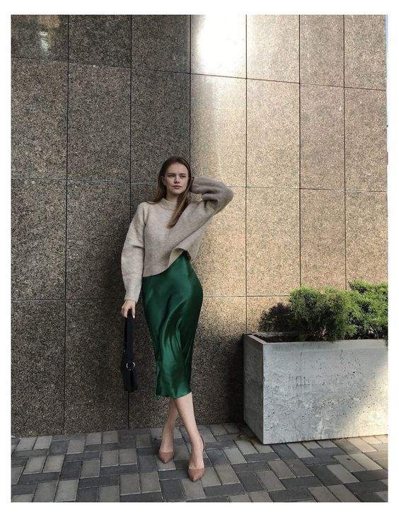 Stílusiskola: így viselj tavasszal szatén ruhákat -  -  - divat, outfit, ruha, stílus, szatén ruha, tavasz, 