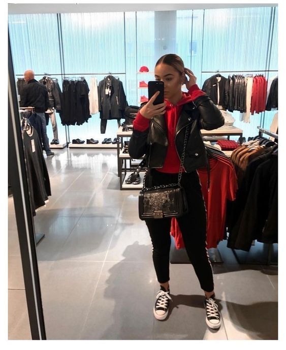 Stílusiskola: bőrdzsekik és kapucnis pulcsik, a tökéletes kombináció -  -  - bőrdzseki, divat, kapucnis pulcsi, outfit, stílus, 