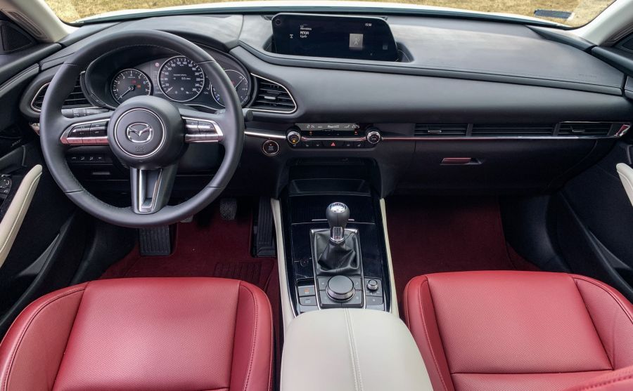 Párhuzamok – Mazda CX30 Skyactive X 100th Anniversary - Autó & Motor - MOBILITY - Mazda CX30 100th Anniversery teszt, Mazda CX30 skyactive X teszt, mazda cx30 teszt, 