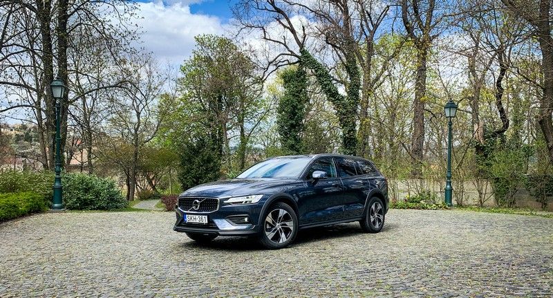Klasszikus értékek új köntösben – Volvo V60 Cross Country B4 AWD - Autó & Motor - MOBILITY - Cross country B4 AWD tesztV60, v60 CC dízel teszt, v60 cross country, volvo v60, Volvo V60 Cross Country teszt, Volvo v60 dízel teszt, 