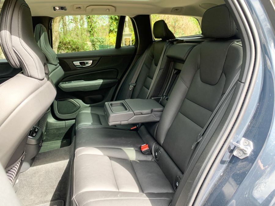 Klasszikus értékek új köntösben – Volvo V60 Cross Country B4 AWD - Autó & Motor - MOBILITY - Cross country B4 AWD tesztV60, v60 CC dízel teszt, v60 cross country, volvo v60, Volvo V60 Cross Country teszt, Volvo v60 dízel teszt, 