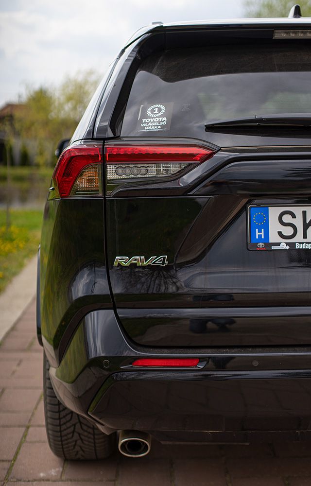 Black Cars Matter – Toyota Rav4 Black Edition - Autó & Motor - MOBILITY - rav4 2021, rav4 black edition, Rav4 black edition teszt, rav4 toyota, Toyota rav4 full-hybrid teszt, Toyota rav4 hybrid teszt, 