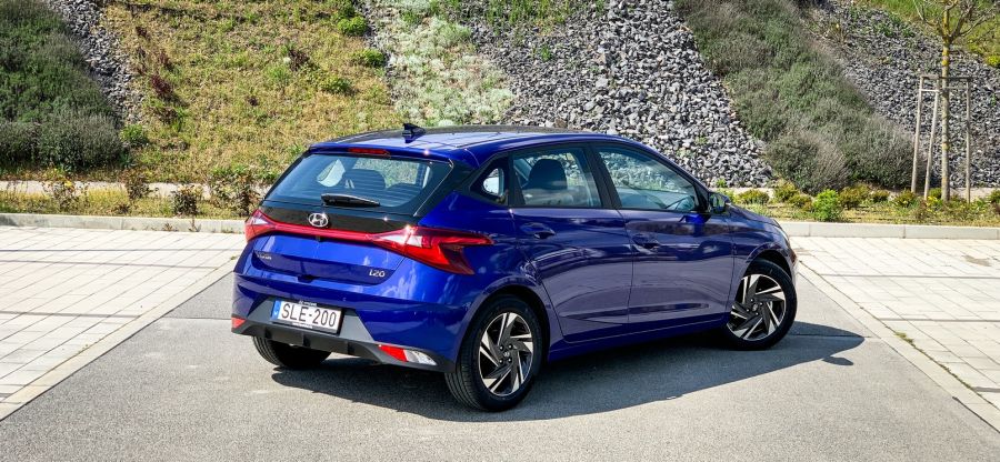 Kontrasztok - Hyundai i20 Comfort 1.2MPI - Autó & Motor - MOBILITY - hyundai, hyundai i20, hyundai i20 1.2 MPI teszt, hyundai i20 Comfort teszt, i20 hyundai, i20 teszt, 