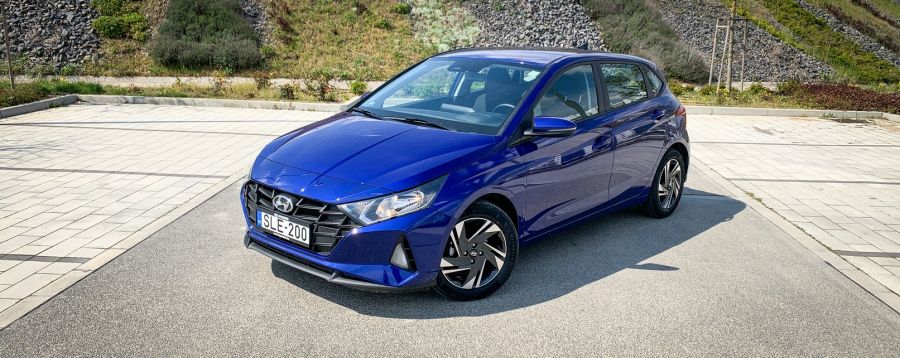 Kontrasztok - Hyundai i20 Comfort 1.2MPI - Autó & Motor - MOBILITY - hyundai, hyundai i20, hyundai i20 1.2 MPI teszt, hyundai i20 Comfort teszt, i20 hyundai, i20 teszt, 