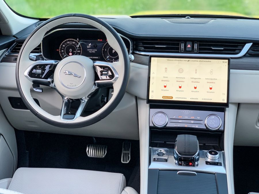 Tömegcikk helyett egyediség - Jaguar F-Pace D300 AWD - Autó & Motor - MOBILITY - 2021 jaguar f pace D300 teszt, f pace teszt, f-pace, f-pace  d300 teszt, jaguar f pace, 