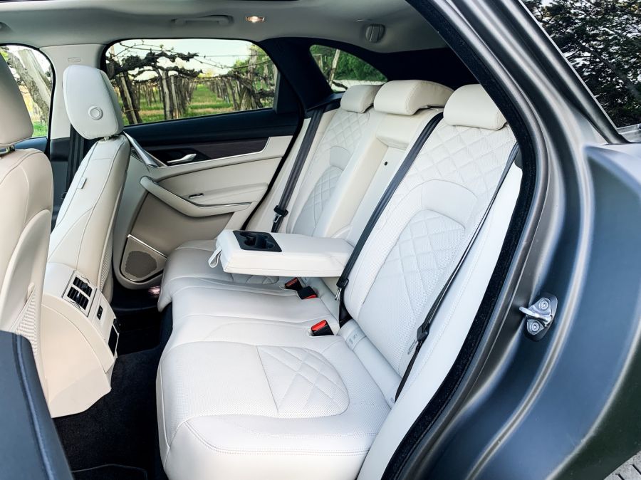 Tömegcikk helyett egyediség - Jaguar F-Pace D300 AWD - Autó & Motor - MOBILITY - 2021 jaguar f pace D300 teszt, f pace teszt, f-pace, f-pace  d300 teszt, jaguar f pace, 