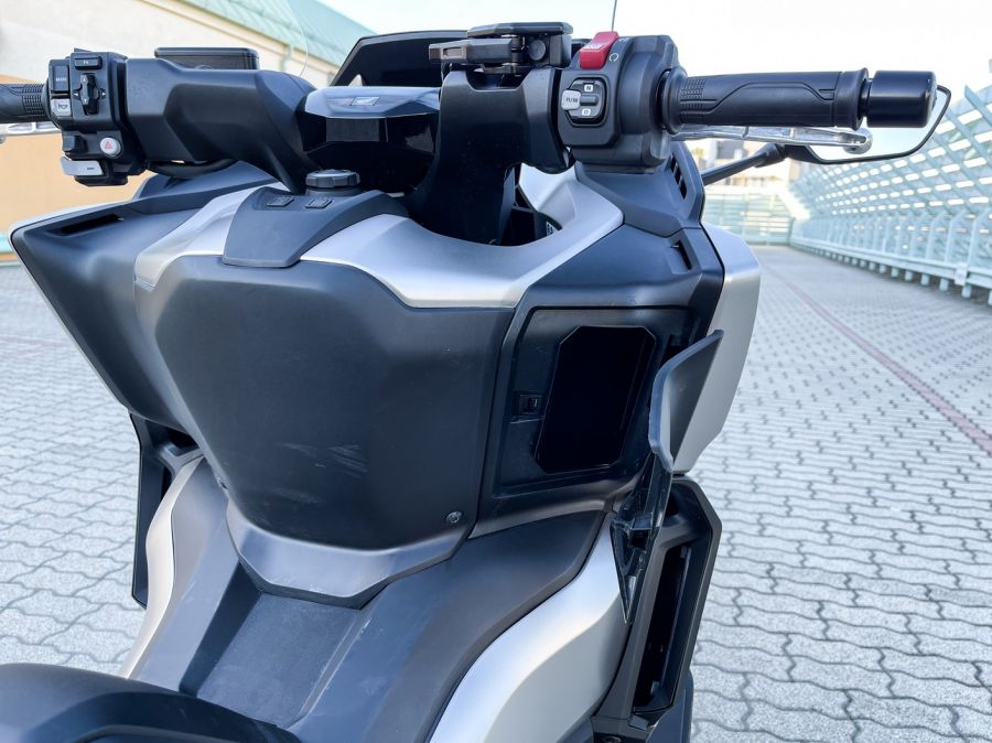 A robogómotorkerékpár – Honda Forza 750 - Autó & Motor - MOBILITY - Forza 750 teszt, Honda Forza, Honda forza 2021 teszt, Honda Forza 750, Honda robogó teszt, 