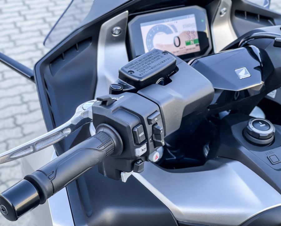 A robogómotorkerékpár – Honda Forza 750 - Autó & Motor - MOBILITY - Forza 750 teszt, Honda Forza, Honda forza 2021 teszt, Honda Forza 750, Honda robogó teszt, 