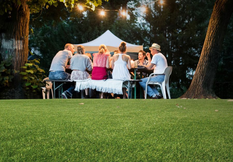 4 szuper nyári program, amihez sem kell mozdulnod a kertedből -  -  - műfű, namgrass, nyár, otthon, programok, 