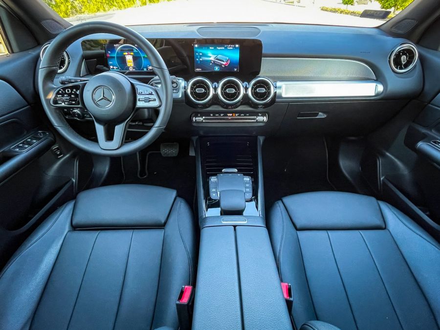 Alaptípus Mercedes módra, avagy 3 gyerek és a 3 ágú csillag – Mercedes GLB 180d - Autó & Motor - MOBILITY - glb mercedes, glb teszt, mercedes glb dízel, mercedes terepjáró, mercedes-benz glb 180d teszt, 