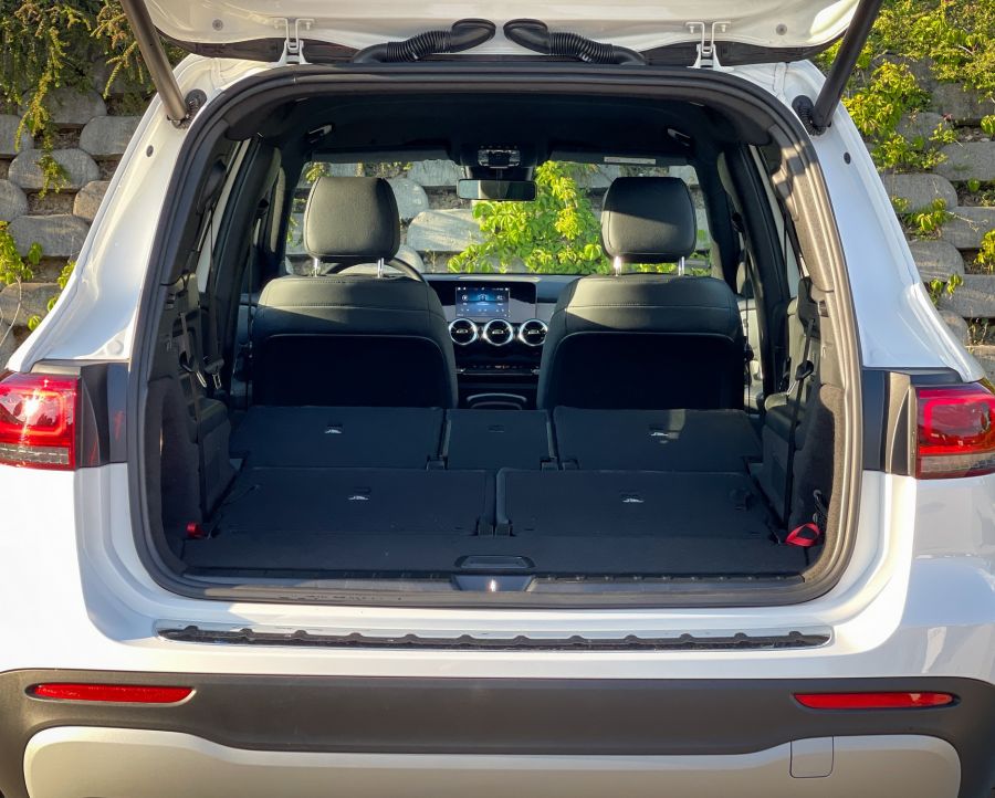 Alaptípus Mercedes módra, avagy 3 gyerek és a 3 ágú csillag – Mercedes GLB 180d - Autó & Motor - MOBILITY - glb mercedes, glb teszt, mercedes glb dízel, mercedes terepjáró, mercedes-benz glb 180d teszt, 