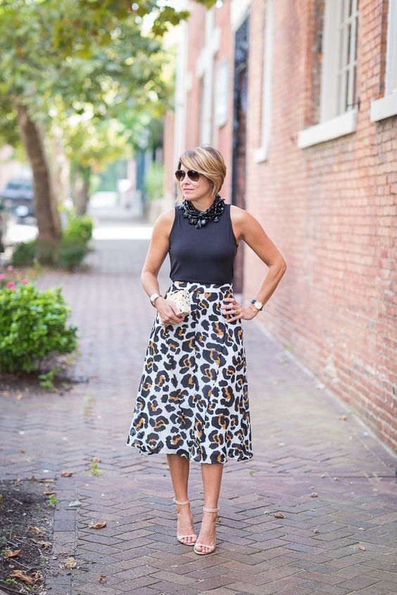 Stílusiskola: így viselj állatmintás szoknyákat -  -  - állatminta, állatmintás szoknya, divat, outfit, stílus, 