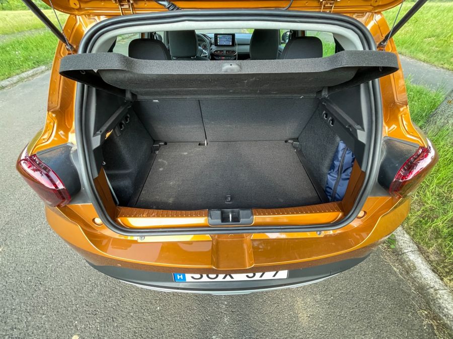 Tényleg ez a low-cost? – Dacia Sandero Stepway Comfort TCe 90 CVT - Autó & Motor - MOBILITY - dacia sandero, sandero 2021, sandero stepway, sandero stepway 2021, sandero stepway confort rce 90 cvt teszt, sandero stepway teszt, sandero teszt, 