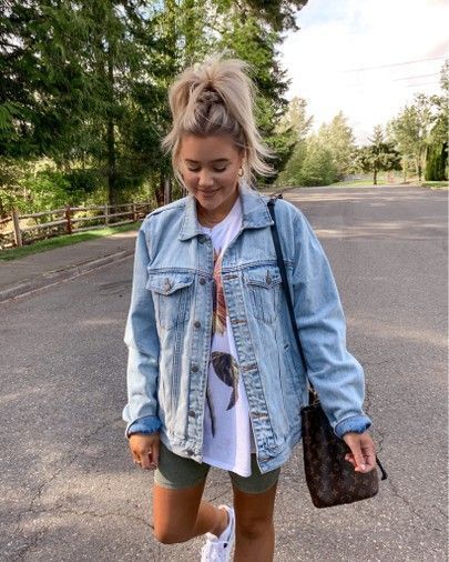 Stílusiskola: így viselj farmerdzsekiket nyáron -  -  - divat, farmedzseki, nyár, outfit, stílus, 