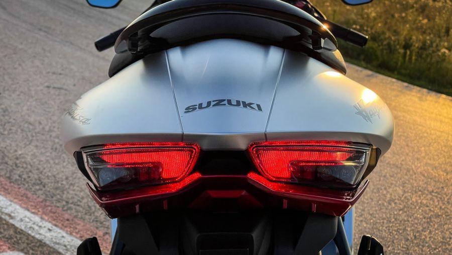 Borotvaéles penge – Suzuki Hayabusa 2021 - Autó & Motor - MOBILITY - 2021 Suzuki Hayabusa, hayabusa, hayabusa 2021, Suzuki Hayabusa teszt, 