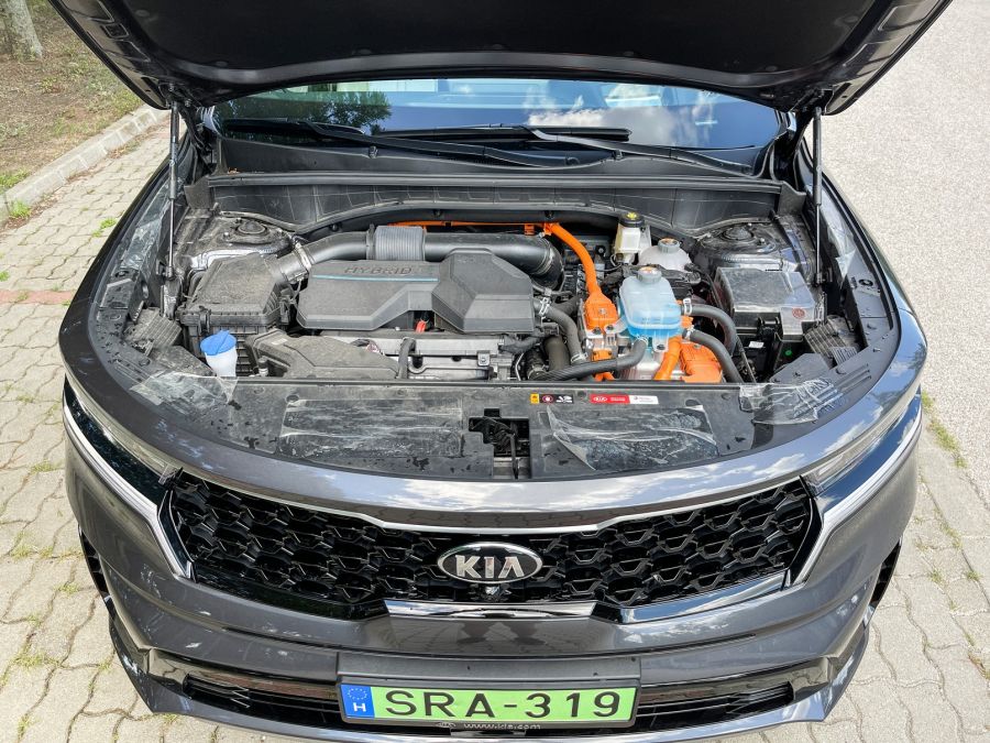 A tömegcikk és a prémium határa – KIA Sorento Plug-in Hybrid - Autó & Motor - MOBILITY - kia sorento, KIA sorento 2021 PHEV teszt, sorento hybrid, sorento hybrid teszt, sorento kia, sorento plug-in hybrid teszt, 
