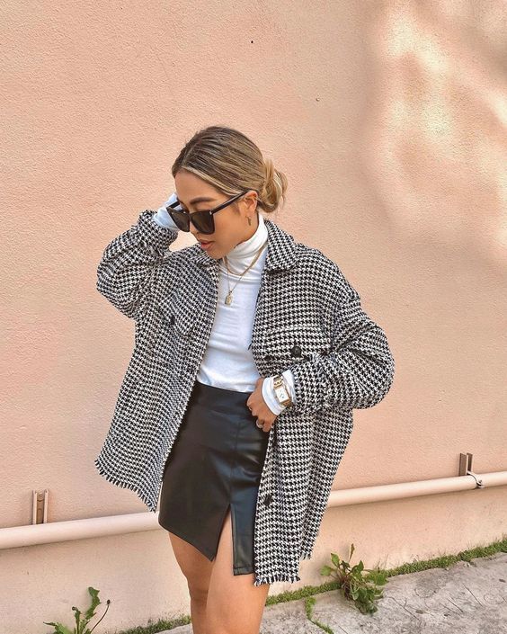 Stílusiskola: így viselj miniszoknyát, amikor hűvösre fordul az idő -  -  - divat, miniszoknya, outfit, ősz, stílus, 