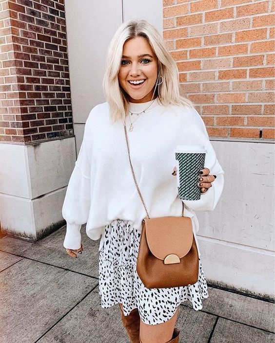 Stílusiskola: így viselj miniszoknyát, amikor hűvösre fordul az idő -  -  - divat, miniszoknya, outfit, ősz, stílus, 