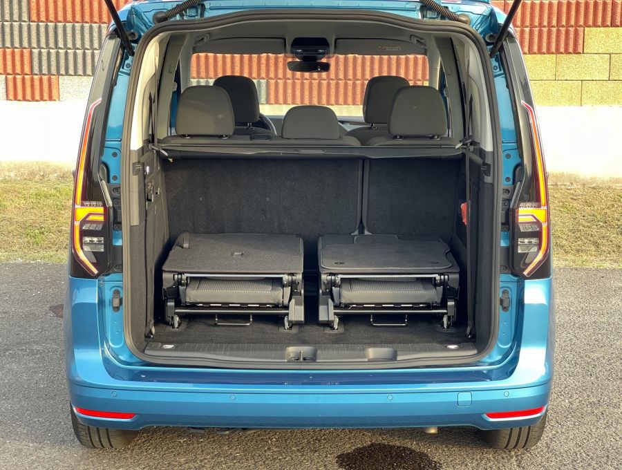 Végzi a dolgát, viszi a családot – VW Caddy Life 2.0 TDI - Autó & Motor - MOBILITY - 2021 Vw Caddy Life 2.0 TDI teszt, caddy, Caddy 7 személyes teszt, Caddy Life teszt, VW 7 személyes teszt, VW Caddy, 