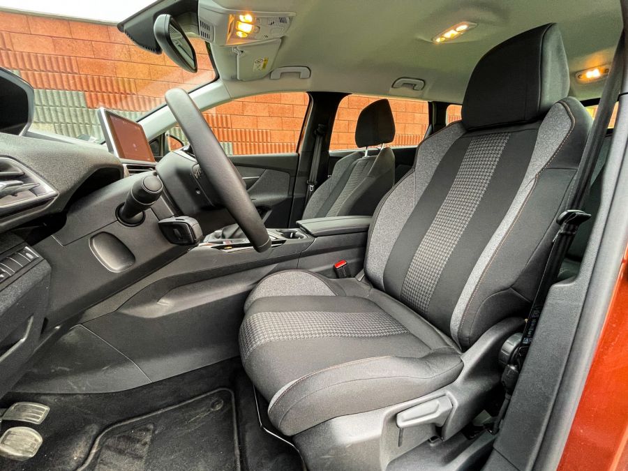 Családbarát – Peugeot 5008 Active Pack 1,5 Blue HDi - Autó & Motor - MOBILITY - 5008 dízel teszt, 5008 peugeot, 5008 peugeot 2021, 5008 teszt, Peugeot 5008 Active 1%2C5 dízel teszt, Peugeot 5008 dízel Active teszt, 