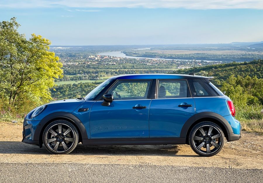 Kicsit kevesebb stílus, több praktikum – Mini Cooper S 5 ajtós - Autó & Motor - MOBILITY - 2021 augusztus 20 programok budapest, 2021 Cooper S 5 door, Mini 2021, mini cooper, Mini Cooper S 5 ajtós teszt, 