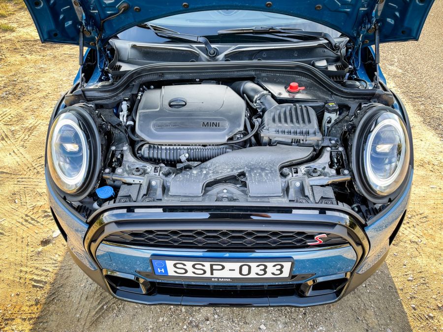 Kicsit kevesebb stílus, több praktikum – Mini Cooper S 5 ajtós - Autó & Motor - MOBILITY - 2021 augusztus 20 programok budapest, 2021 Cooper S 5 door, Mini 2021, mini cooper, Mini Cooper S 5 ajtós teszt, 