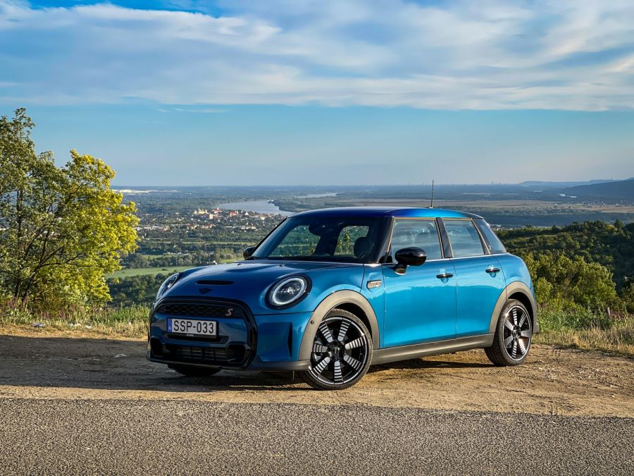 Kicsit kevesebb stílus, több praktikum – Mini Cooper S 5 ajtós - Autó & Motor - MOBILITY - 2021 augusztus 20 programok budapest, 2021 Cooper S 5 door, Mini 2021, mini cooper, Mini Cooper S 5 ajtós teszt, 