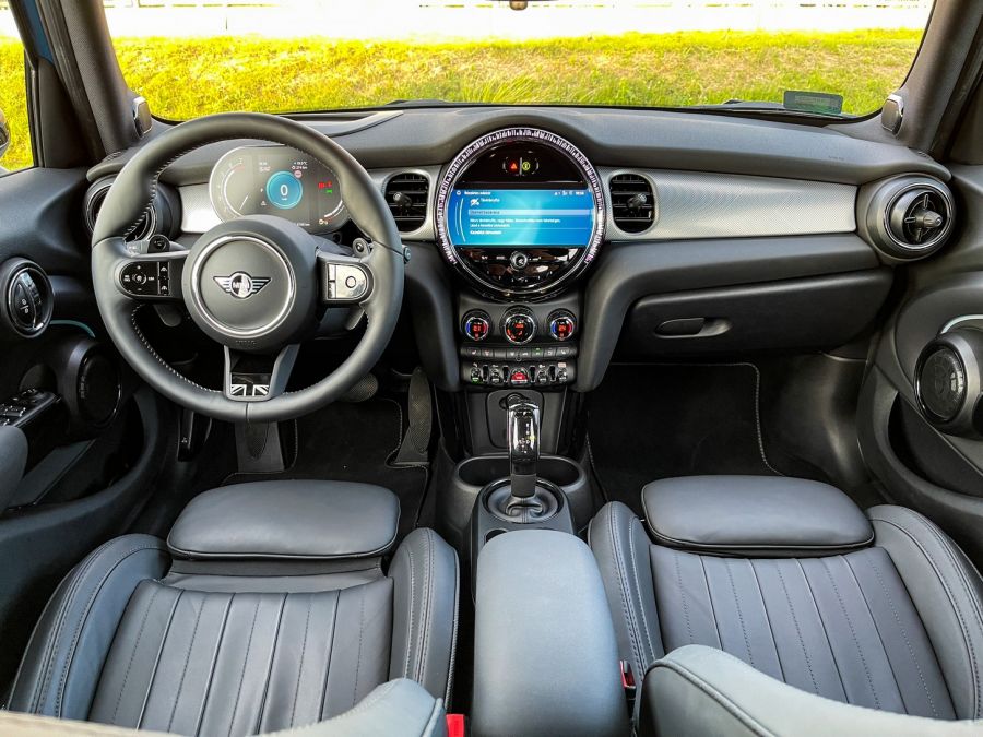 Kicsit kevesebb stílus, több praktikum – Mini Cooper S 5 ajtós - Autó & Motor - MOBILITY - 2021 augusztus 20 programok budapest, 2021 Cooper S 5 door, Mini 2021, mini cooper, Mini Cooper S 5 ajtós teszt, 