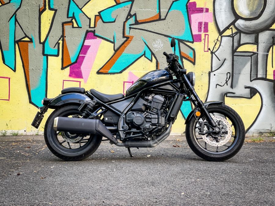 A nagy lázadó – Honda Rebel 1100 - Autó & Motor - MOBILITY - 2021 Honda rebel, 2021 Rebel 1100 teszt, Honda cruizer teszt, Honda Rebel 1100 teszt, Rebel teszt, 