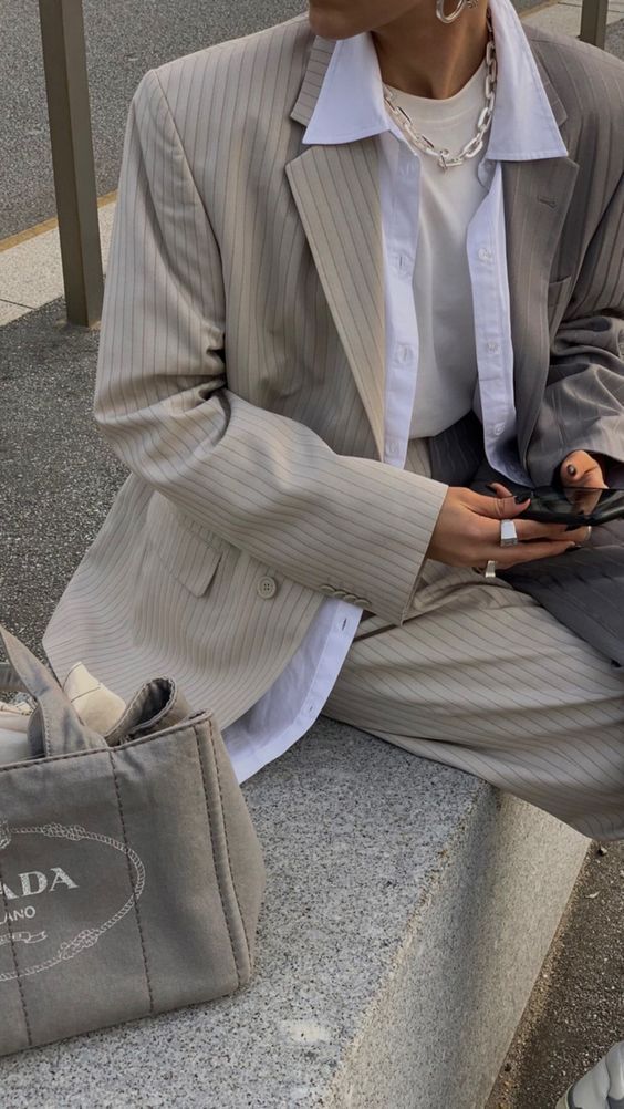 Stílusiskola: fehér ingek az őszi szezonra -  -  - divat, fehér ing, ing, outfit, ősz, stílus, 