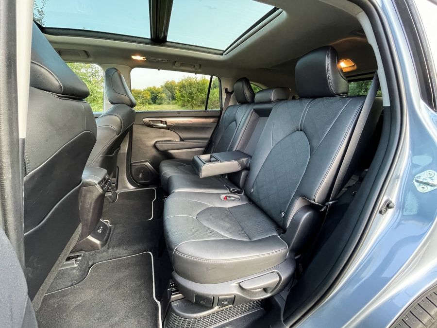 Nem Európának készült – Toyota Highlander AWD Executive - Autó & Motor -  - Highlander 2021, highlander teszt, Toyota Highlander AWD Executive teszt, Toyota Highlander teszt, 