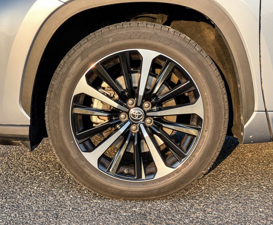 Nem Európának készült – Toyota Highlander AWD Executive - Autó & Motor -  - Highlander 2021, highlander teszt, Toyota Highlander AWD Executive teszt, Toyota Highlander teszt, 