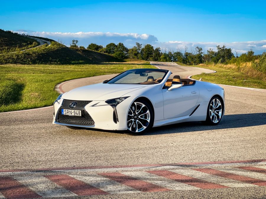 A tökéletes szimfónia – Lexus LC500 cabrio - Autó & Motor - MOBILITY - 2021 LC500 Lexus, LC500 cabrio, LC500 cabrio 2021, LC500 kabrió, Lexus cabrio, Lexus LC500 cabrio teszt, Lexus LC500 teszt, 