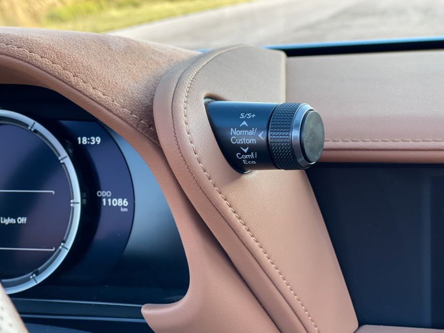 A tökéletes szimfónia – Lexus LC500 cabrio - Autó & Motor - MOBILITY - 2021 LC500 Lexus, LC500 cabrio, LC500 cabrio 2021, LC500 kabrió, Lexus cabrio, Lexus LC500 cabrio teszt, Lexus LC500 teszt, 