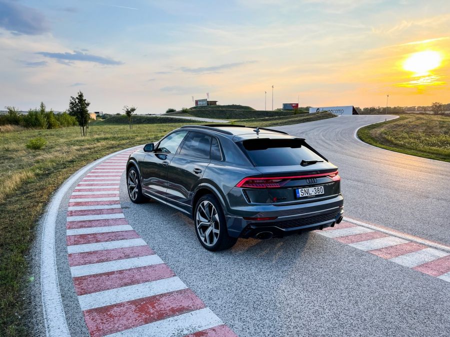 A legfelső polc kezdete – Audi RS Q8 - Autó & Motor - MOBILITY - 2021 Audi RS Q8 teszt, Audi RS, RS Q8 teszt, 