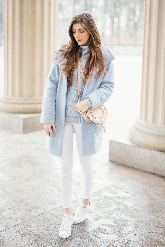 Stílusiskola: így viseld ősszel a babakék árnyalatot -  -  - babakék, divat, outfit, stílus, 